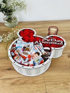 Набор "Микки с красными розами" Размер коробки 35*32*9 см 112438 фото