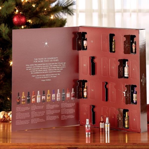 Адвент календарь Anthon Berg Advent Calendar с шоколадными бутылочками с ликёрами 375 г 112350 фото